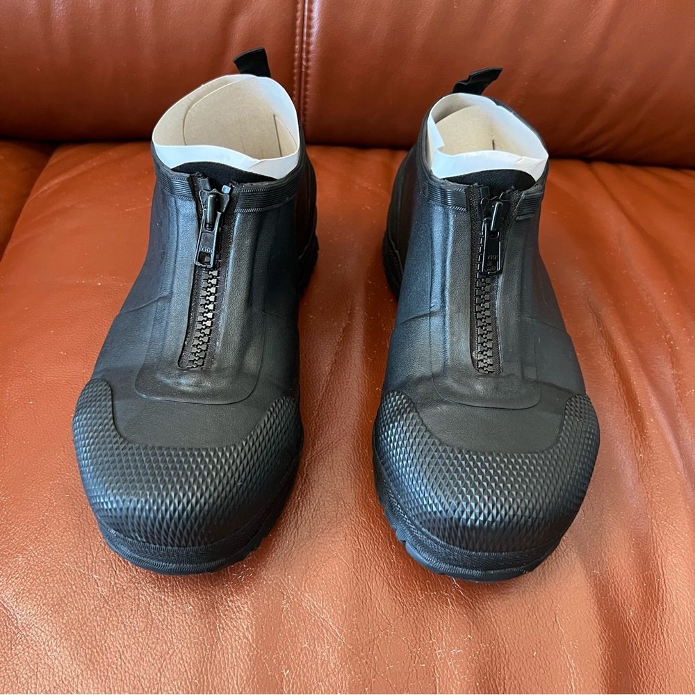 NWT. BOGS MEN'S COMPOSITE TOE OVERSHOE
WORK SHOES - Picture 2 of 12